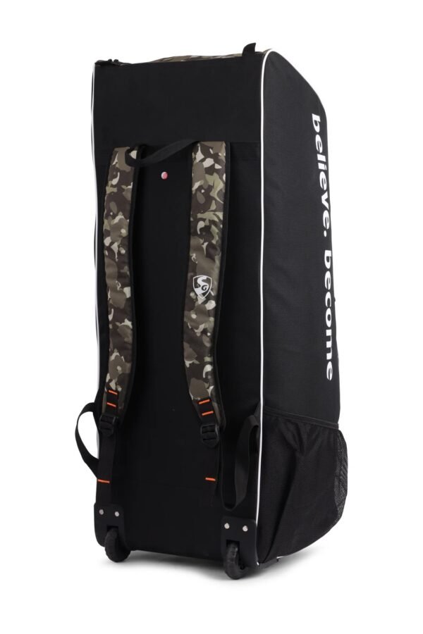 SG BlazePak Duffle Wheelie Kit Bag